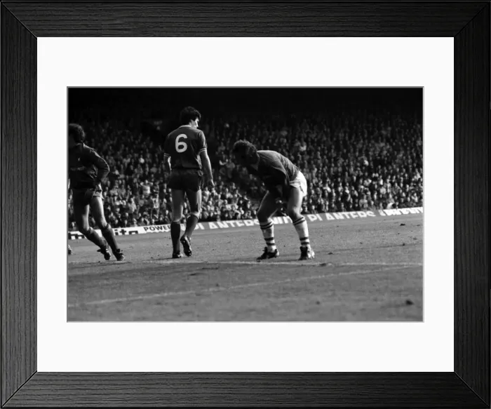 Framed Print : Liverpool v. Everton. October 1984 MF18-04-073 The final score was a one nil