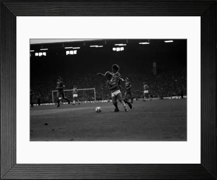 Framed Print : Liverpool v. Everton. October 1984 MF18-04-043 The final score was a one nil Framed Print : Liverpool v. Everton. October 1984 MF18-04-043 The final score was a one nil