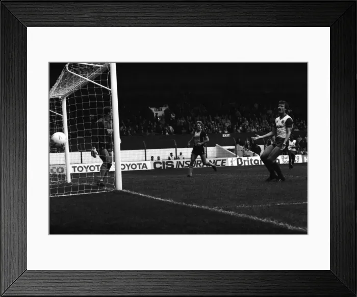 Framed Print : Stoke. v. Southampton. October 1984 MF18-03-036 The final score was a three one Framed Print : Stoke. v. Southampton. October 1984 MF18-03-036 The final score was a three one