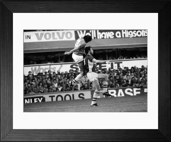 Framed Print : Everton v. Aston Villa. October 1984 MF18-01-008 The final score was a two one Framed Print : Everton v. Aston Villa. October 1984 MF18-01-008 The final score was a two one