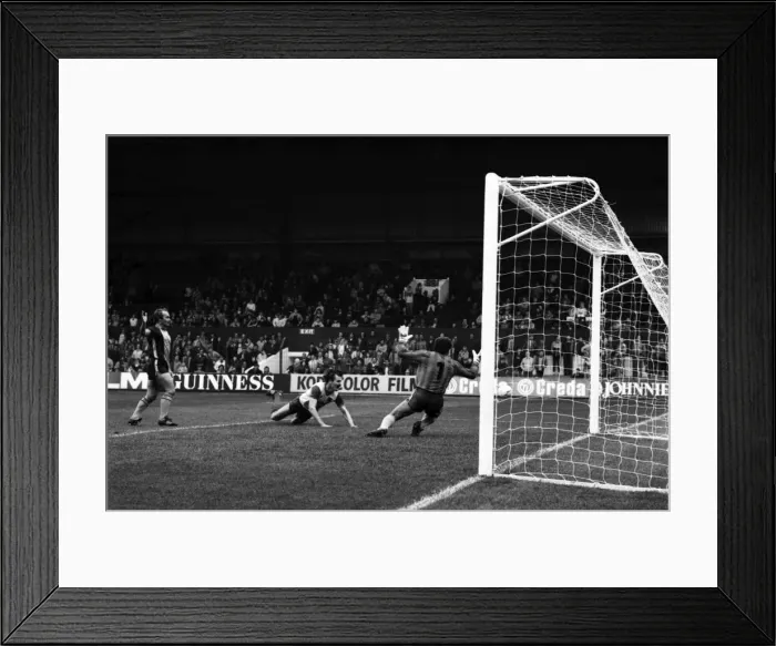 Framed Print : Stoke. v. Southampton. October 1984 MF18-03-065 The final score was a three one Framed Print : Stoke. v. Southampton. October 1984 MF18-03-065 The final score was a three one