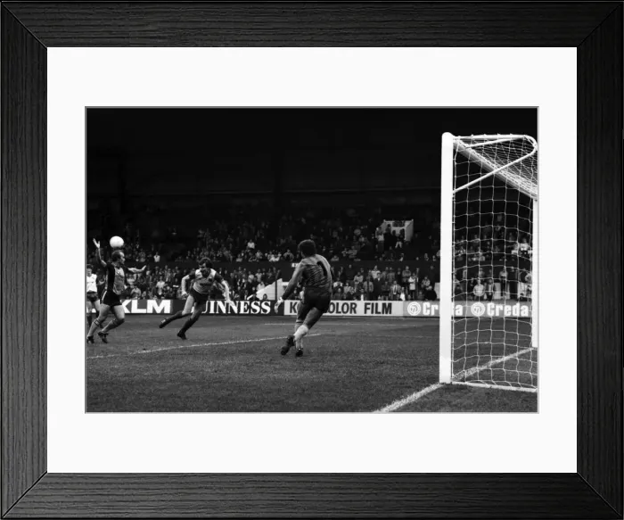Framed Print : Stoke. v. Southampton. October 1984 MF18-03-082 The final score was a three one Framed Print : Stoke. v. Southampton. October 1984 MF18-03-082 The final score was a three one