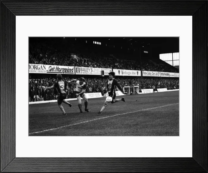 Framed Print : Stoke. v. Southampton. October 1984 MF18-03-070 The final score was a three one