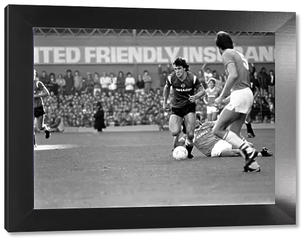 Everton 5 v. Manchester United 0. October 1984 MF18-07-052