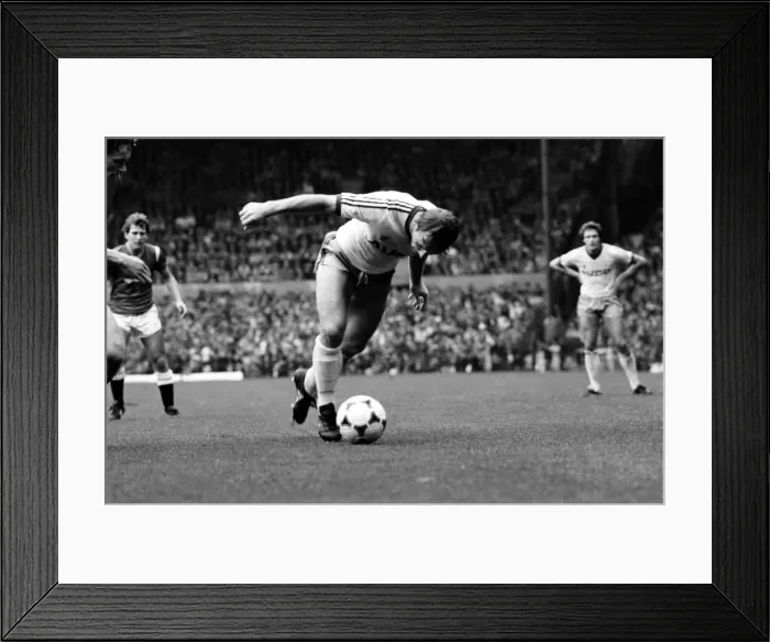 Framed Print : Manchester United 5 v. West Ham 1. October 1984 MF18-02-085 Framed Print : Manchester United 5 v. West Ham 1. October 1984 MF18-02-085