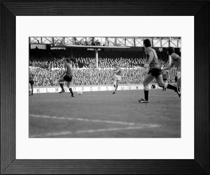 Framed Print : Everton 5 v. Manchester United 0. October 1984 MF18-07-022 Framed Print : Everton 5 v. Manchester United 0. October 1984 MF18-07-022