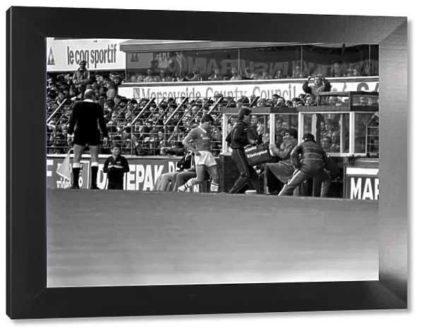 Everton 5 v. Manchester United 0. October 1984 MF18-07-014
