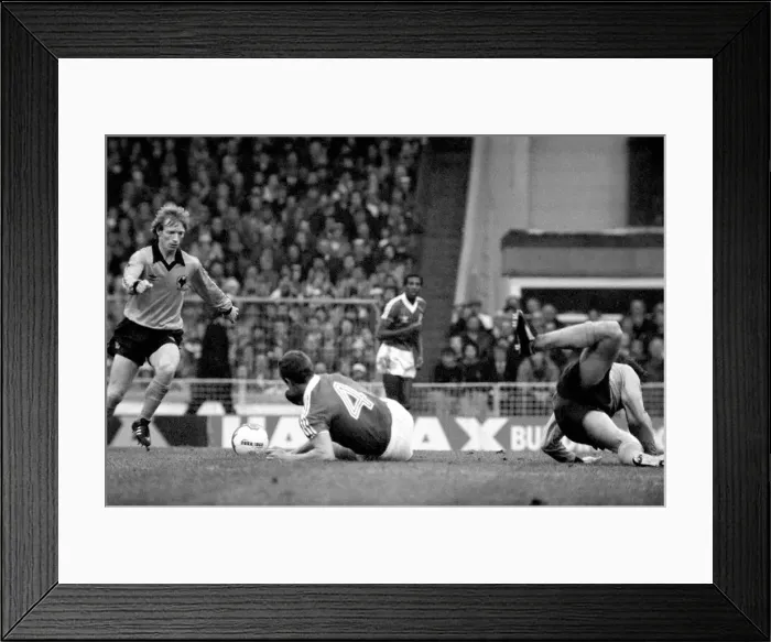 Framed Print : Nottingham Forest v. Wolverhampton Wanderers. (League Cup Final). March 1980 LF02-06-105