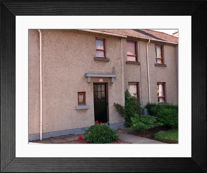 Framed Print : Exterior of the house home of Bobby Allan in Cambuslang