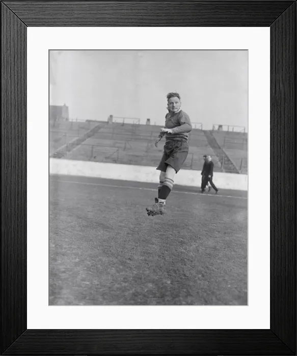 Framed Print : Football Bert Sproston (Manchester City) 1947 006696 / 2 Framed Print : Football Bert Sproston (Manchester City) 1947 006696 / 2