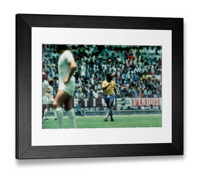 Framed Print : Brazilian footballer Pele in match against England 1970 World Cup Framed Print : Brazilian footballer Pele in match against England 1970 World Cup