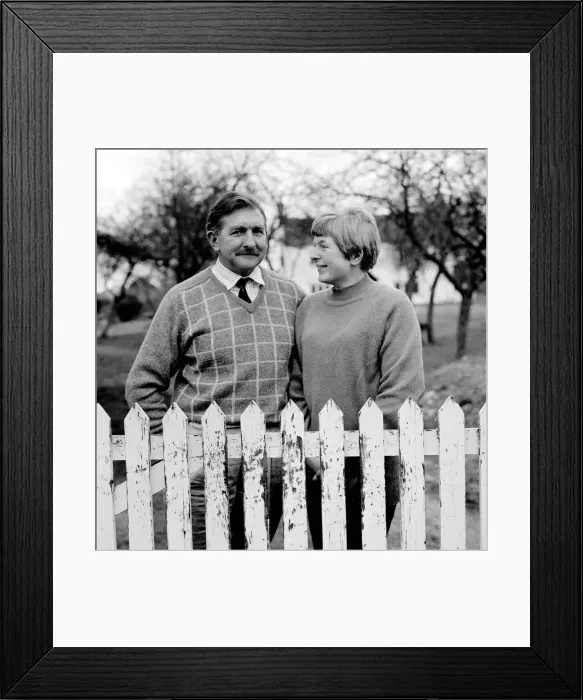 Framed Print : Captain James Thain, pilot of the plane carrying the Manchester United football team
