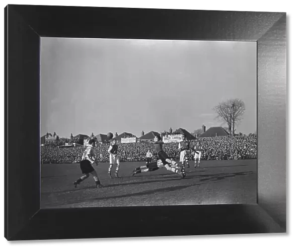Football 1949 FA Cup Tie 4th Round 1949 Yeovil v Sunderland 016655  /  1