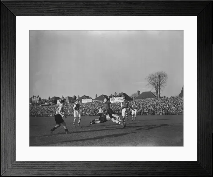 Framed Print : Football 1949 FA Cup Tie 4th Round 1949 Yeovil v Sunderland 016655 / 1 Framed Print : Football 1949 FA Cup Tie 4th Round 1949 Yeovil v Sunderland 016655 / 1