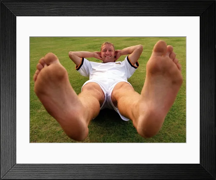 Framed Print : David Batty Football player for Newcastle United Sep 1998 Framed Print : David Batty Football player for Newcastle United Sep 1998