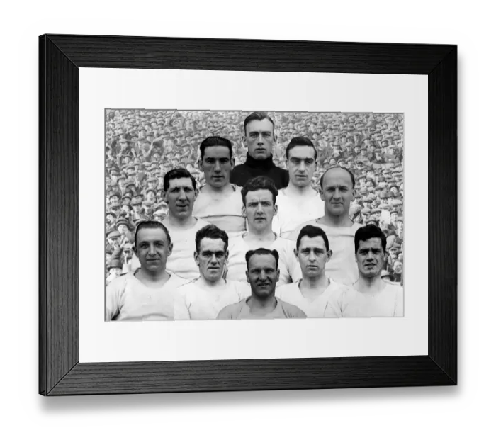 Framed Print : Sport - Football - FA Cup Final - 1927 - Cardiff City v Arsenal - The Cardiff City team Framed Print : Sport - Football - FA Cup Final - 1927 - Cardiff City v Arsenal - The Cardiff City team