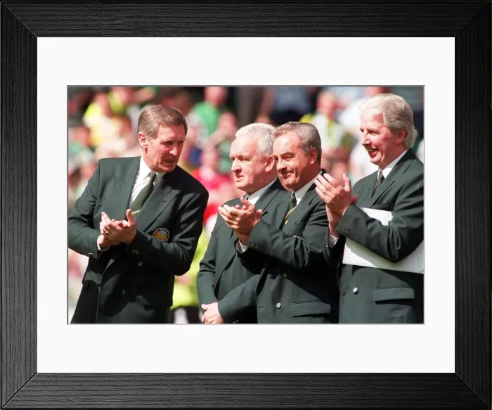 Framed Print : Old Lisbon Lions applaud the fans at Parkhead August 1998 Framed Print : Old Lisbon Lions applaud the fans at Parkhead August 1998