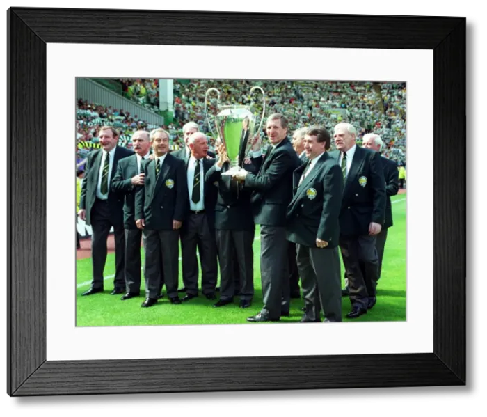 Framed Print : Lisbon Lions Celtic versus Liverpool 8th August 1998 members of the famous Lisbon Framed Print : Lisbon Lions Celtic versus Liverpool 8th August 1998 members of the famous Lisbon