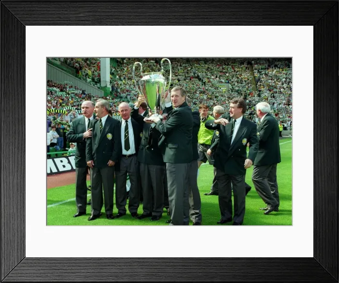 Framed Print : Billy McNeill and former Lisbon Lions August 1998 Framed Print : Billy McNeill and former Lisbon Lions August 1998
