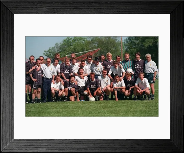 Framed Print : Rod Stewart pop singer with Scotland football squad training for friendly match against