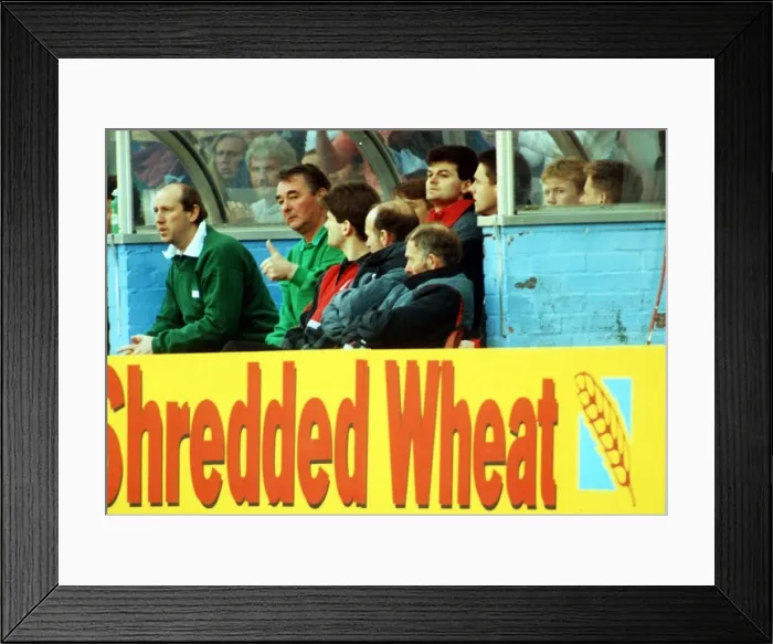 Framed Print : Brian Clough football manager of Nottingham Forest gives the thumbs up from the bench Framed Print : Brian Clough football manager of Nottingham Forest gives the thumbs up from the bench