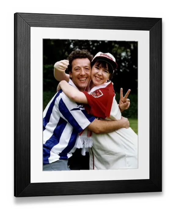Framed Print : Susan Tully actress with Ian Reddington Actor in rival football kits Circa May Framed Print : Susan Tully actress with Ian Reddington Actor in rival football kits Circa May