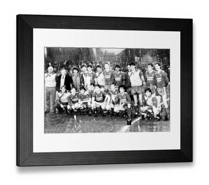 Framed Print : Liverpool football team at Anfield with the Canon League Trophy 1986 Framed Print : Liverpool football team at Anfield with the Canon League Trophy 1986