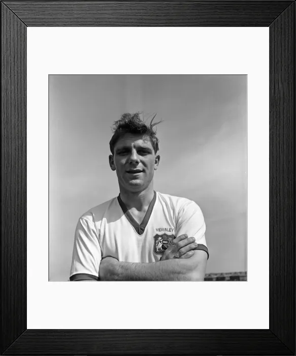 Framed Print : Duncan Edwards of Manchester United just before the Munich plane disaster in 1958