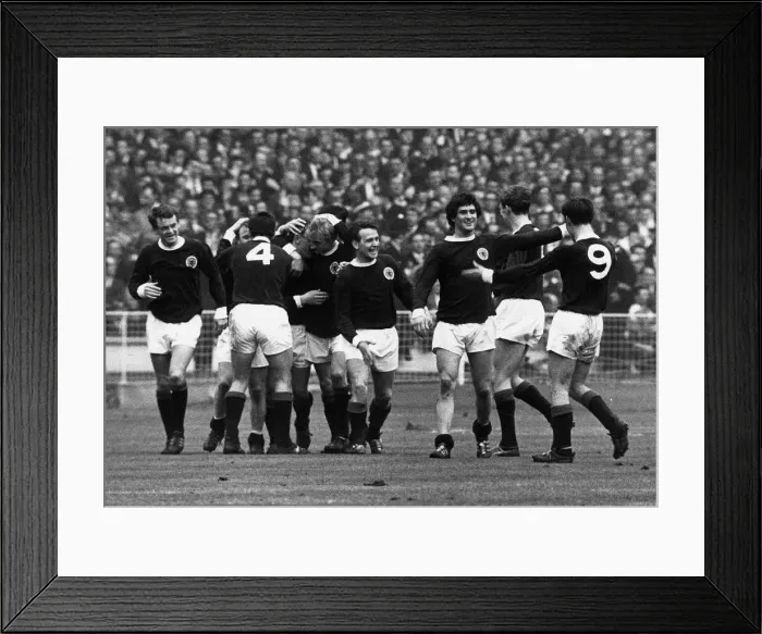 Framed Print : England v Scotland at Wembley celebrate goal 1967 football ESEuro