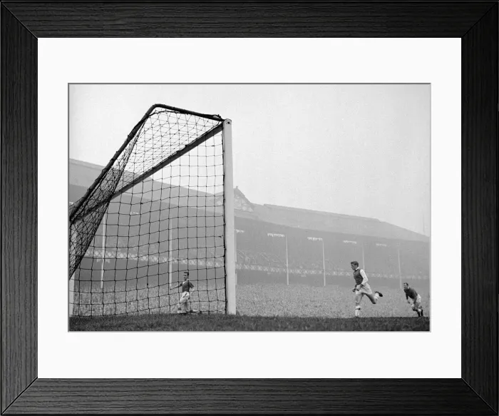 Framed Print : English League Division One match April 1959 Everton 4 v Arsenal 1 at Goodison Park Framed Print : English League Division One match April 1959 Everton 4 v Arsenal 1 at Goodison Park