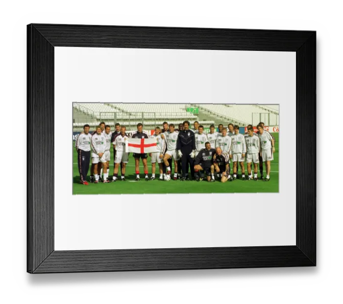 Framed Print : England Football Team Squad June 1998 with Glenn Hoddle England Manager Coach holding St