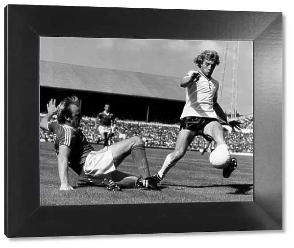Tottenham Hotspur versus Nottingham Forrest. 1980. Kenny Burns tackles Steve