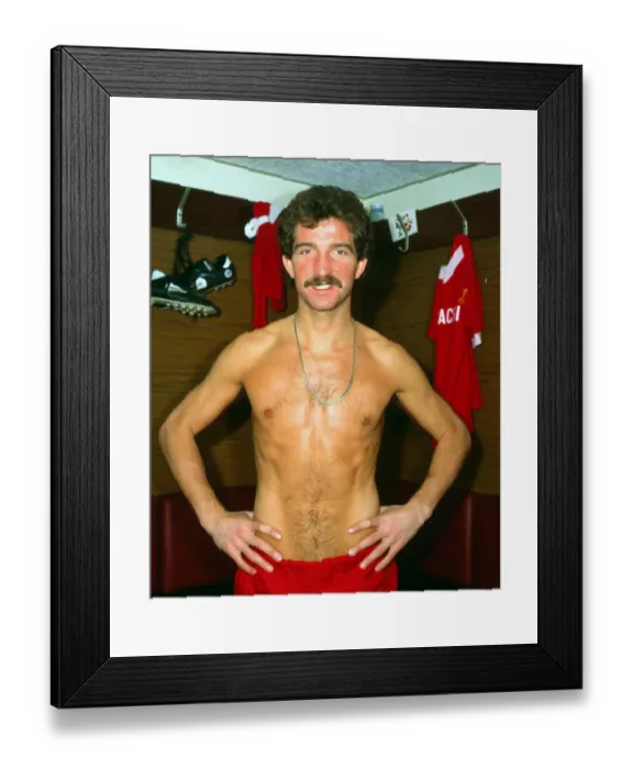 Framed Print : Liverpool footballer Graeme Souness in dressing room at Anfield. Circa 1981 Framed Print : Liverpool footballer Graeme Souness in dressing room at Anfield. Circa 1981