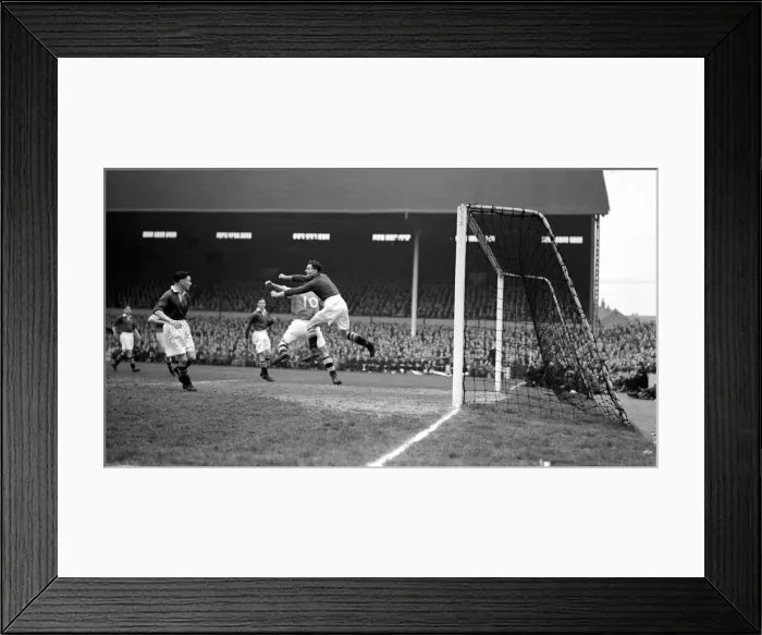 Framed Print : FA Cup Semi Final Replay at White Hart Lane March 1950 Arsenal 1 v Chelsea 0 Framed Print : FA Cup Semi Final Replay at White Hart Lane March 1950 Arsenal 1 v Chelsea 0