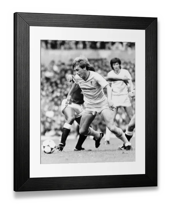 Framed Print : Kenny Dalglish footballer Liverpool FC 1984 Framed Print : Kenny Dalglish footballer Liverpool FC 1984