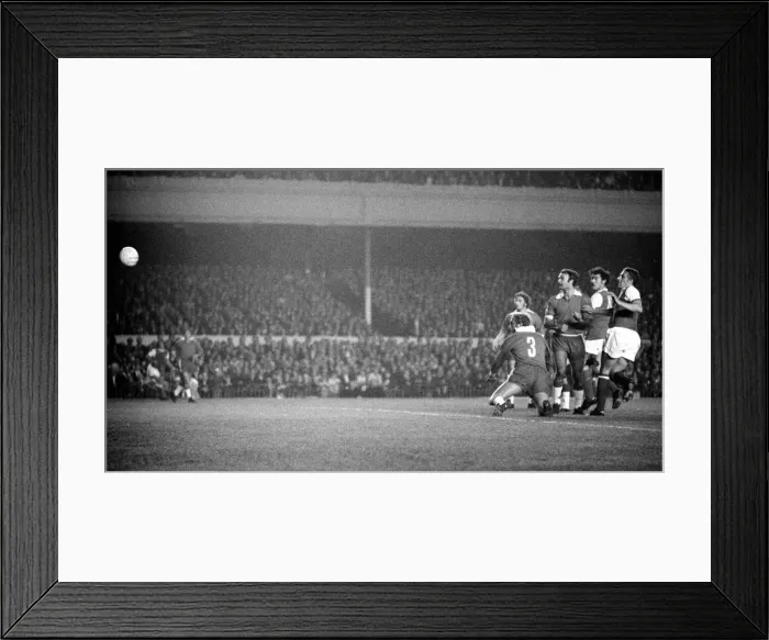Framed Print : UEFA Fairs Cup Second Leg match at Highbury Arsenal v Lazio September 1970