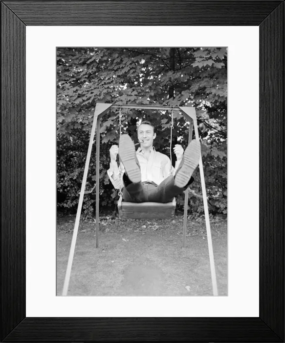 Framed Print : Jimmy Greaves relaxing at England HQ. July 1966 Framed Print : Jimmy Greaves relaxing at England HQ. July 1966