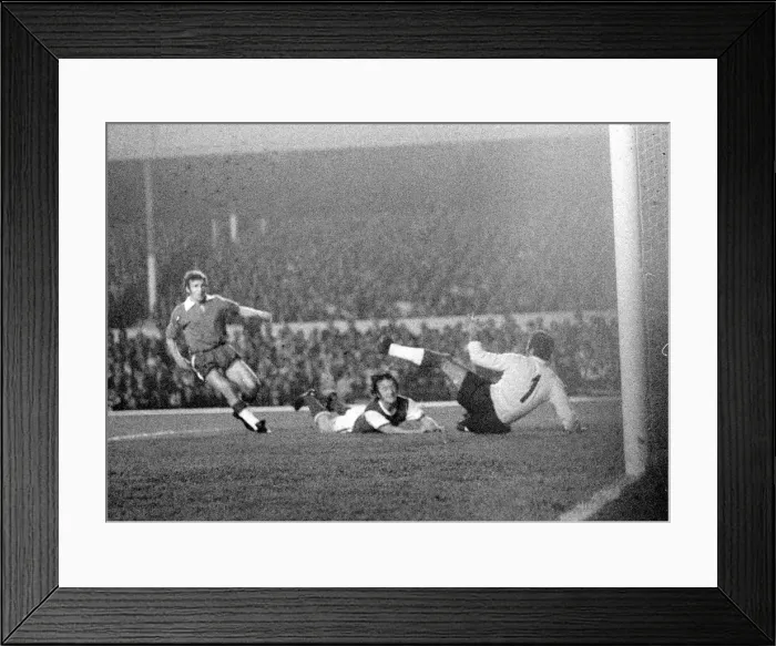Framed Print : UEFA Fairs Cup Second Leg match at Highbury Arsenal v Lazio September 1970 Framed Print : UEFA Fairs Cup Second Leg match at Highbury Arsenal v Lazio September 1970