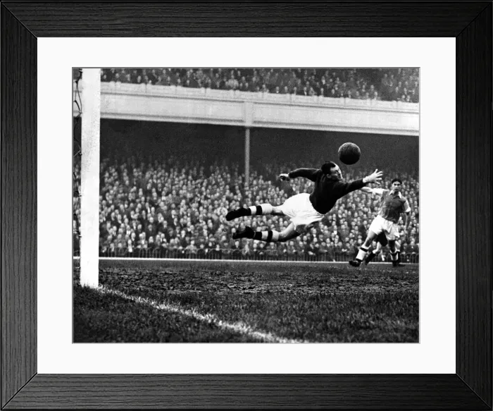 Framed Print : Jack Kelsey (Goalkeeper) Football Player of Arsenal - diving to save a shot during
