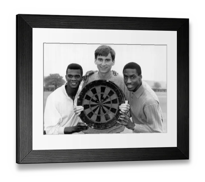 Framed Print : Gus Caesar Football Player of Arsenal - April 1988 with teammates Paul Davis (L Framed Print : Gus Caesar Football Player of Arsenal - April 1988 with teammates Paul Davis (L