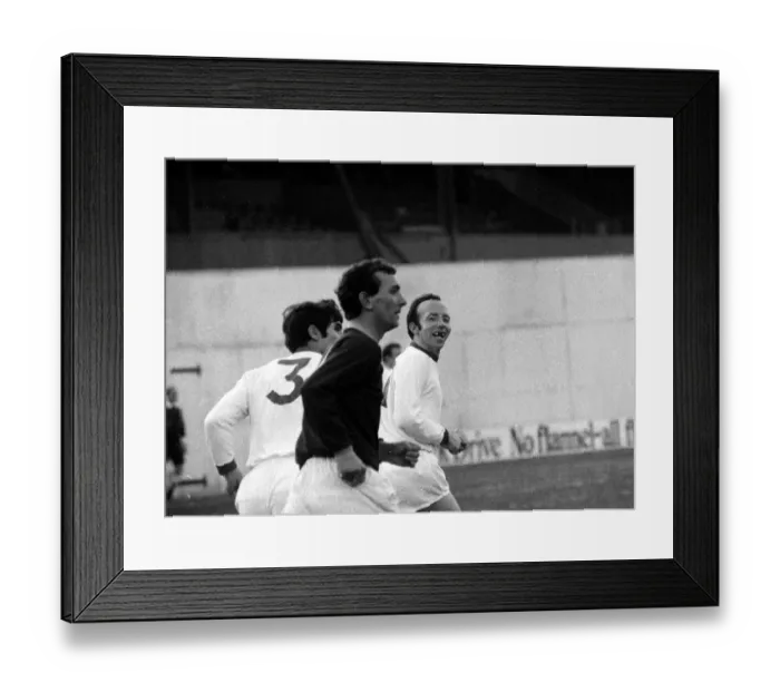 Framed Print : Burnley v Manchester United-Nobby Stiles December 1969 A©Daily Framed Print : Burnley v Manchester United-Nobby Stiles December 1969 A©Daily