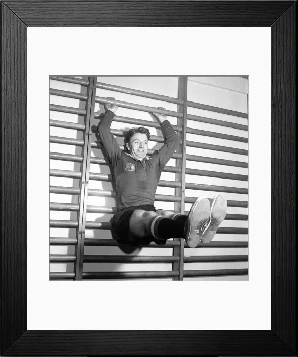 Framed Print : Roger Byrne footballer Manchester United player October 1956 Framed Print : Roger Byrne footballer Manchester United player October 1956