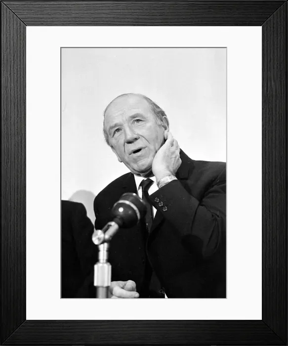 Framed Print : Sir Matt Busby, announces his resignation as Manager of Manchester United at press Framed Print : Sir Matt Busby, announces his resignation as Manager of Manchester United at press