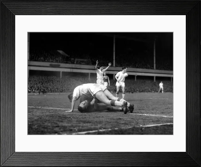 Framed Print : West Ham versus Manchester United - Hammers keeper Rhodes feels the pressure of