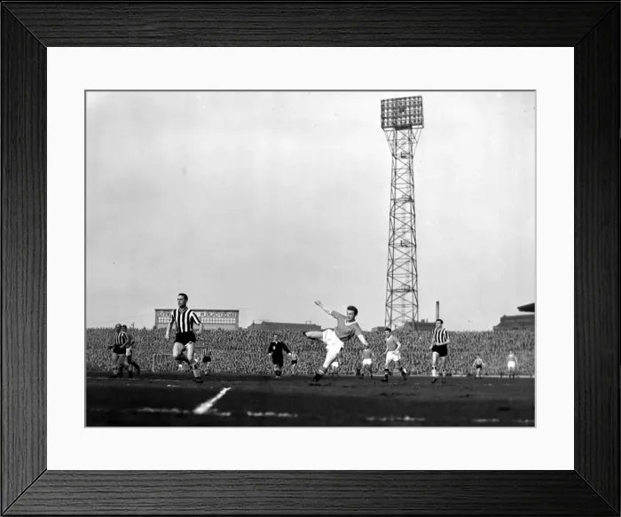Framed Print : Manchester United v Newcastle United-action during the match February 1959