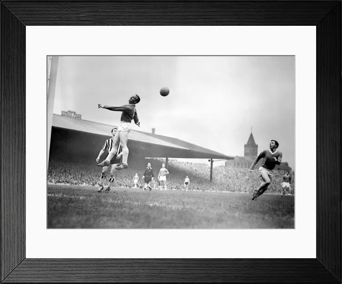 Framed Print : Manchester United versus Newcastle October 1960