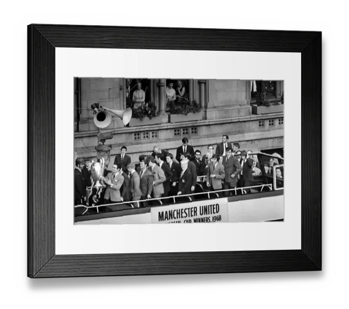 Framed Print : Manchester United Football Team return after winning the European Cup - Team