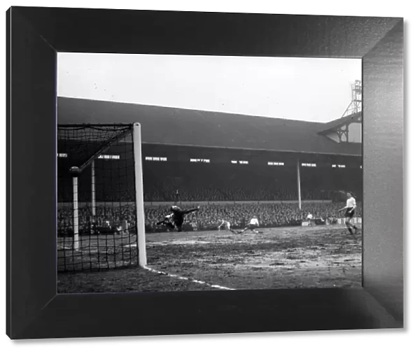 Tottenham Hotspur v Manchester United -Bobby Charlton shoots at goal