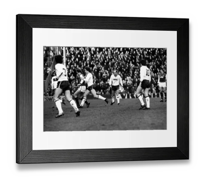 Framed Print : English FA Cup match at Highbury. Arsenal 2 v Bolton Wanderers 1