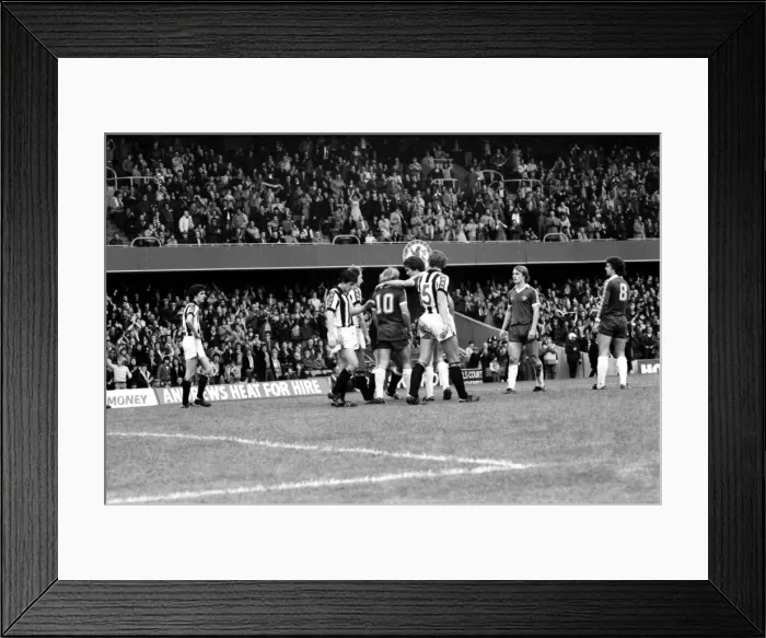 Framed Print : English League Division Two match at Stamford Bridge. Chelsea 6 v Newcastle United 0 Framed Print : English League Division Two match at Stamford Bridge. Chelsea 6 v Newcastle United 0